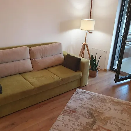 Stadium & Terrace Apartment *